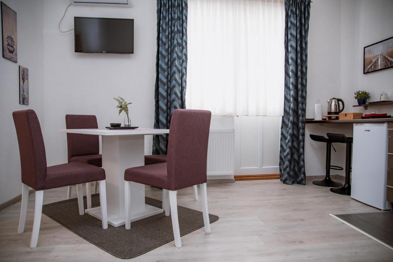 Guest House Mylan Licko Petrovo Selo 外观 照片